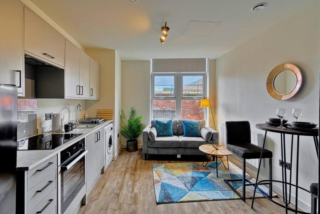 Stylish 1 Bedroom Near Southport